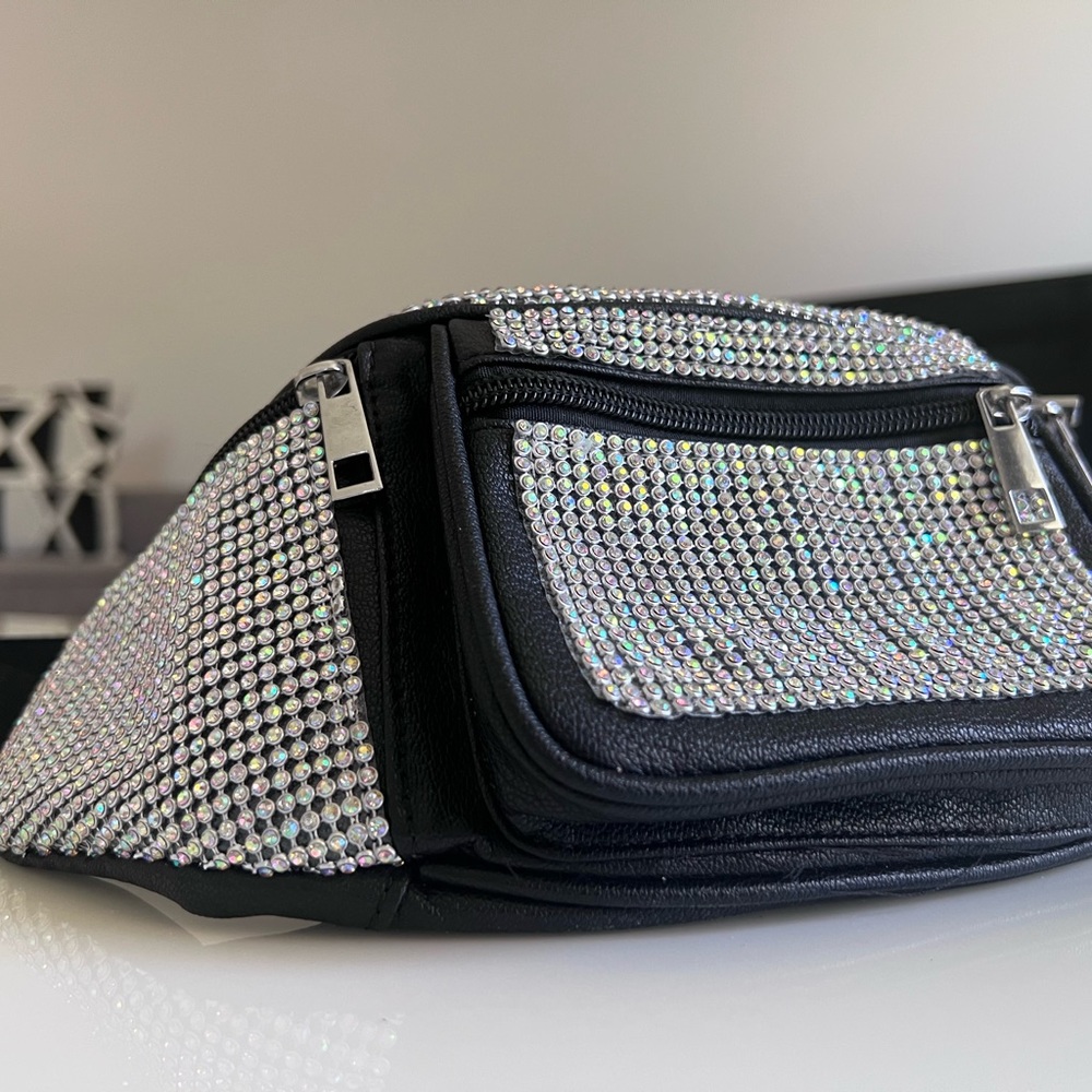 Poster girl rhinestone fanny pack - Picture 2 of 4
